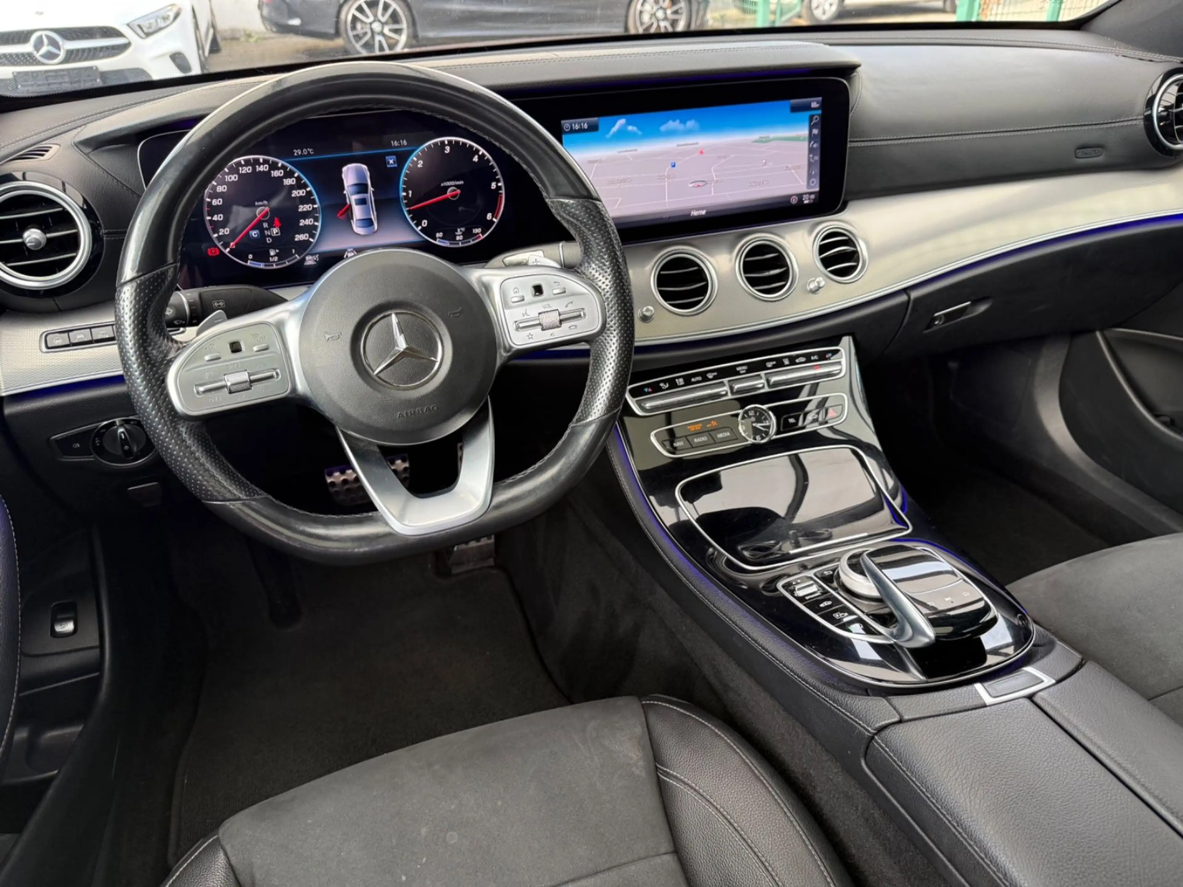 Mercedes-Benz E 400 d 4Matic *AMG*PANO*WIDE*360°*BURM*EXKLUS — photo 13