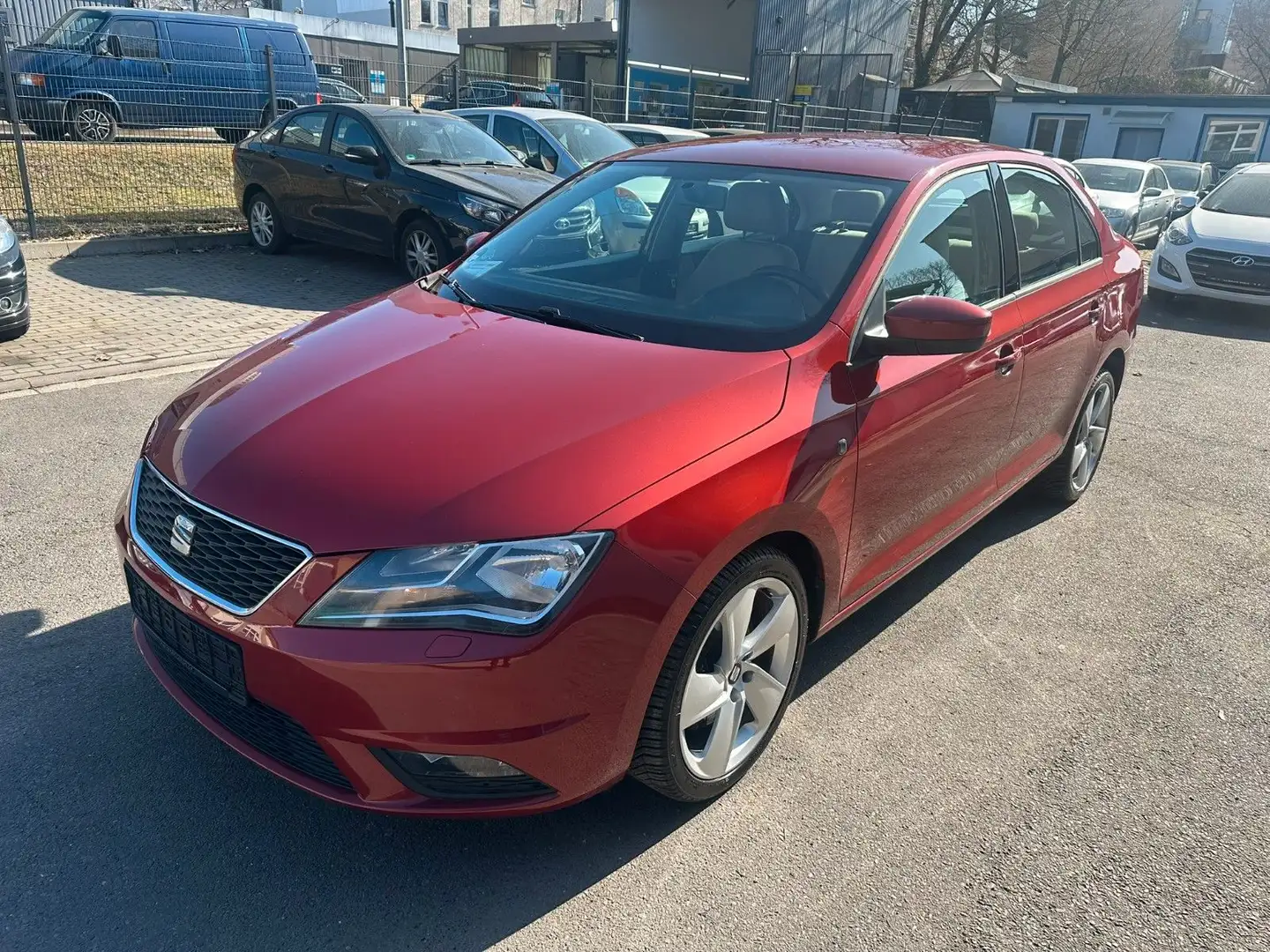 SEAT Toledo 1.2 TSI Style 4You*6Gang*Klima*PDC*Top* Rojo - 1