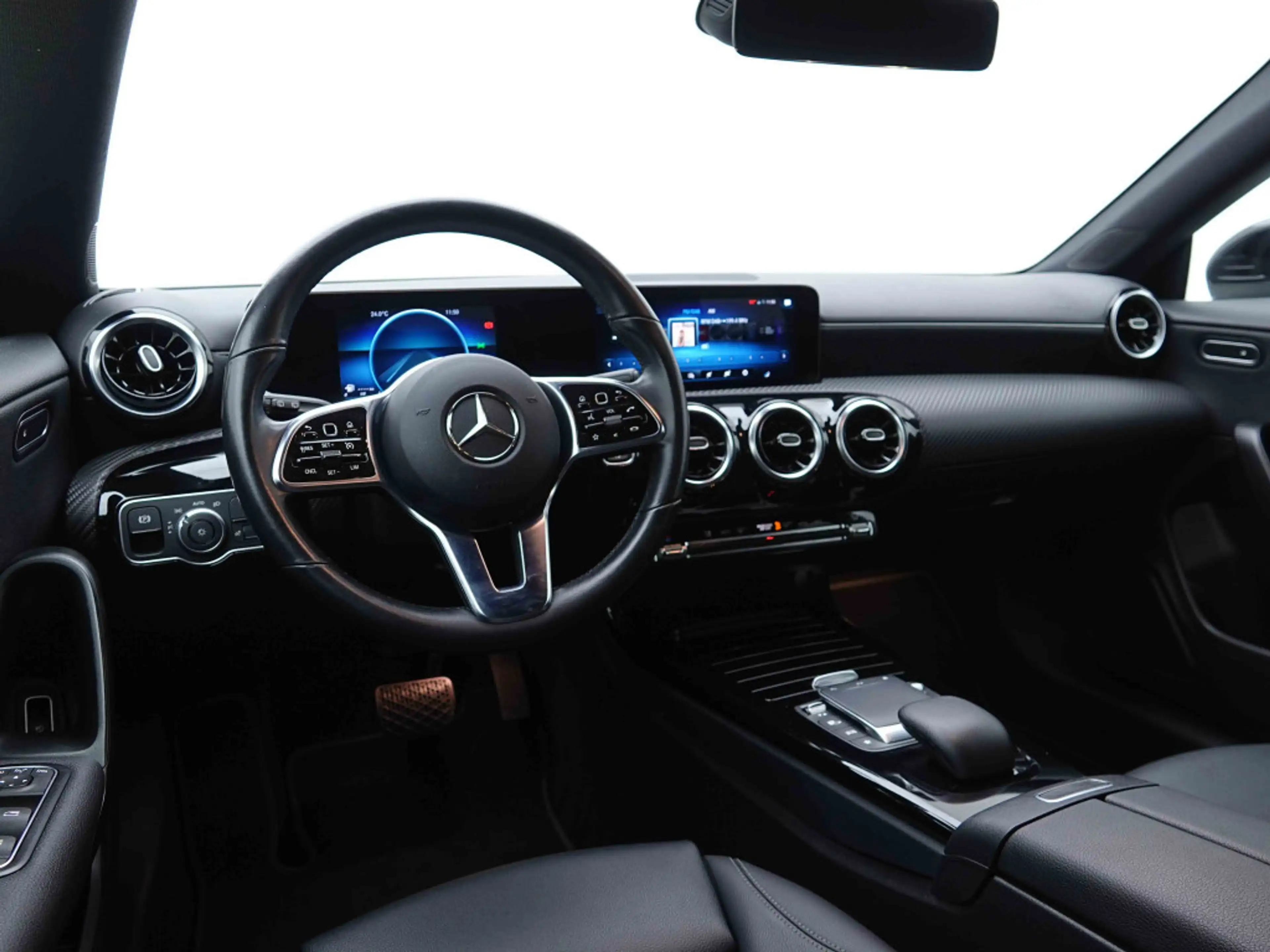 Mercedes-Benz CLA 180 CLA 180i AUT Business Solution Shooting Brake | GPS | CAM | LED — photo 9