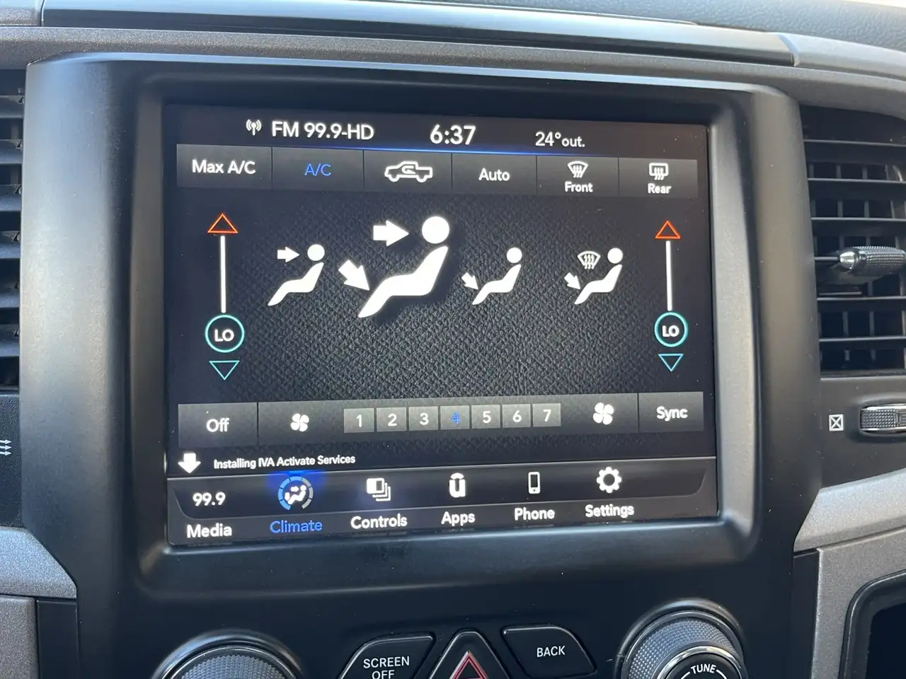RAM 1500 снимка RAM 1500