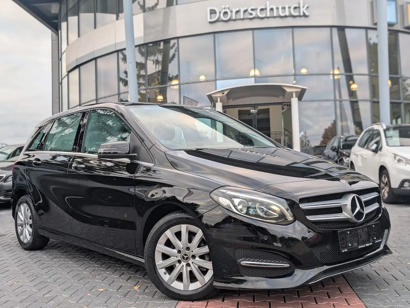 Mercedes-Benz B 180 d Automatik RFK. Navi. Klima. ab 199€/M. Noir - 2