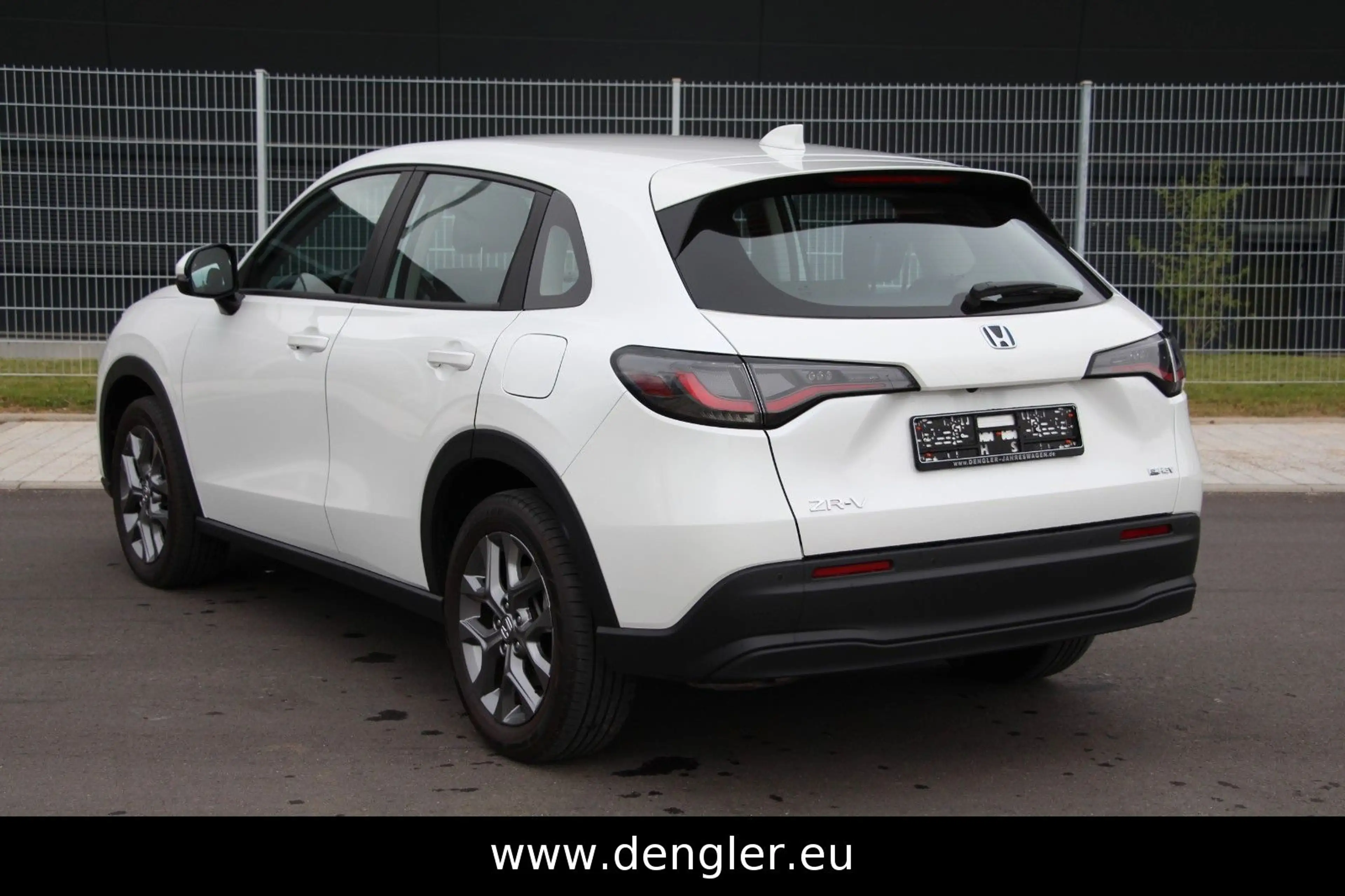 Honda ZR-V e:HEV Elegance — photo 12
