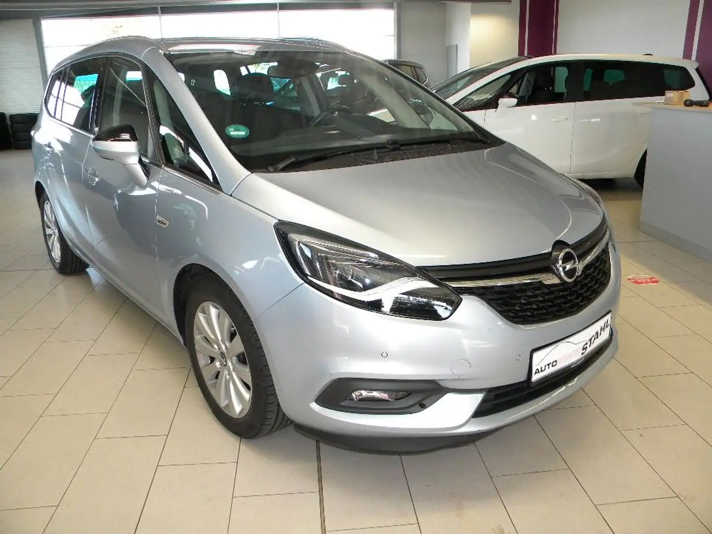 Opel Zafira C Innovation Blau - 1