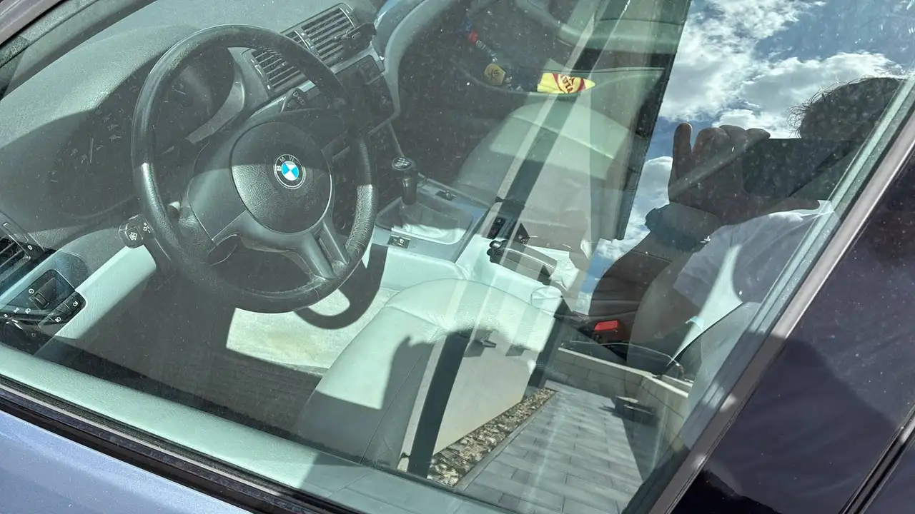 BMW 320i, foto 4