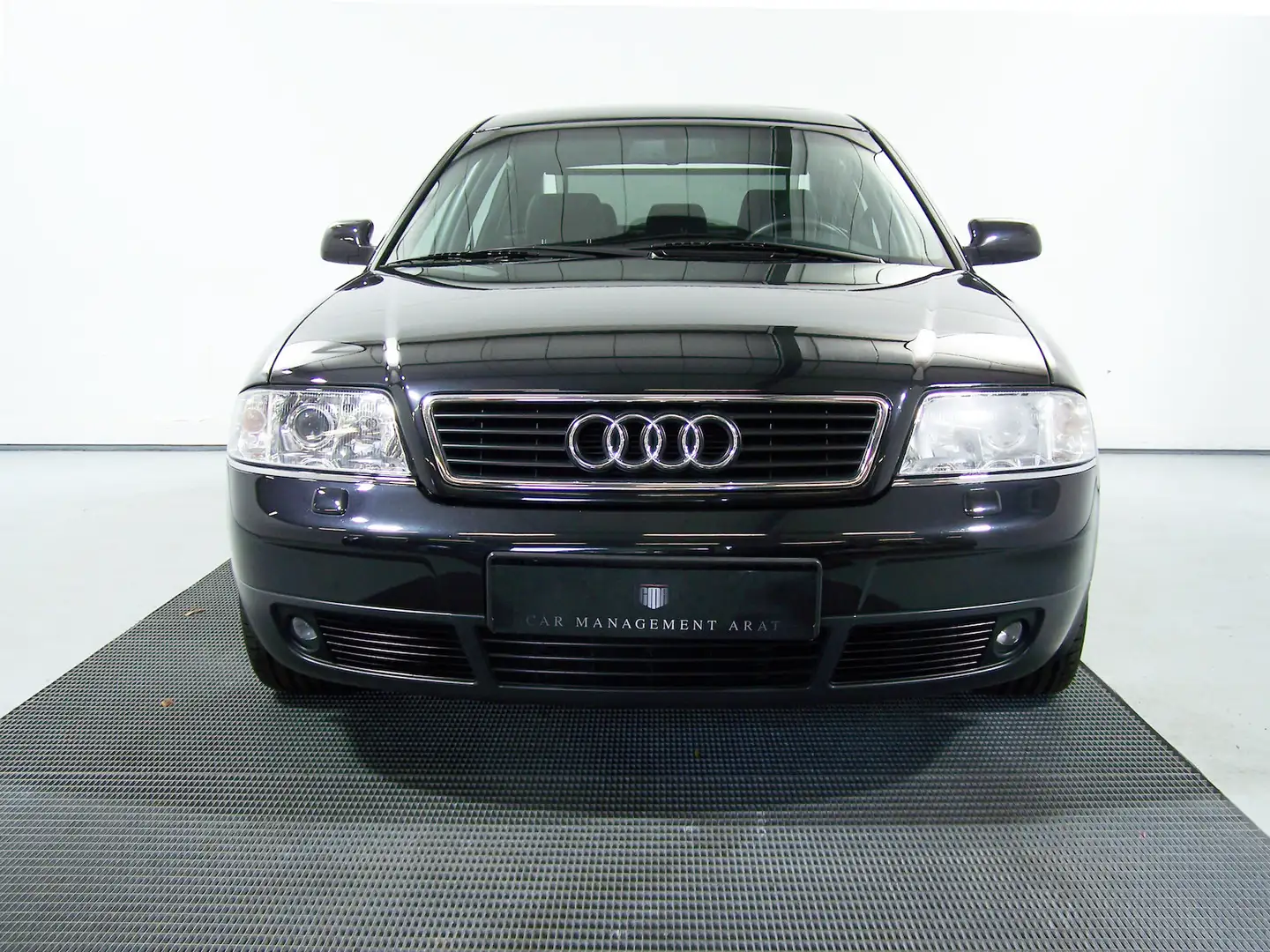Audi A6 2.4 67tkm 1.Hand XENON+PDC+SCHIEBED+SITZH Schwarz - 2
