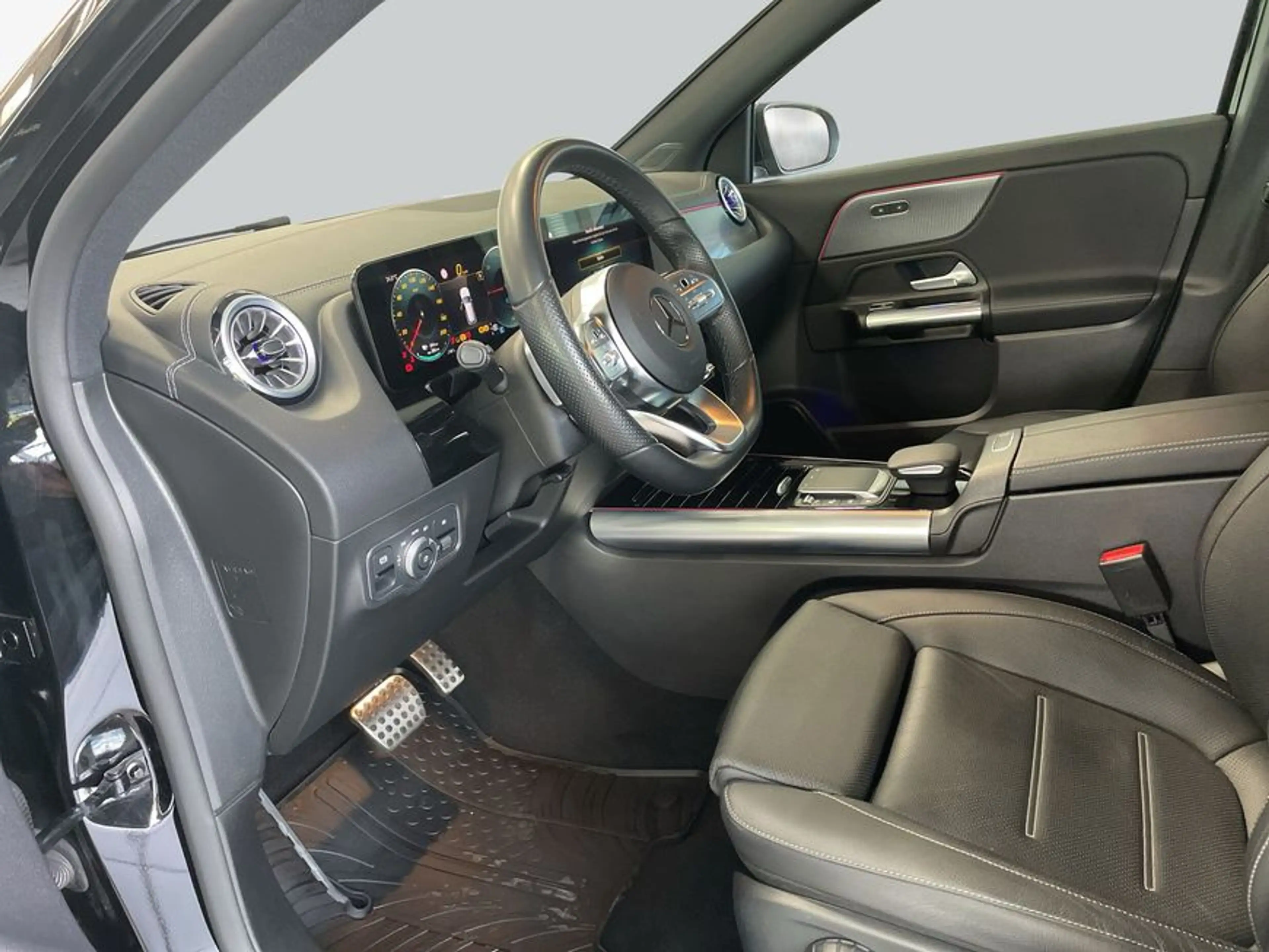 Mercedes-Benz EQA 300 EQA — photo 9
