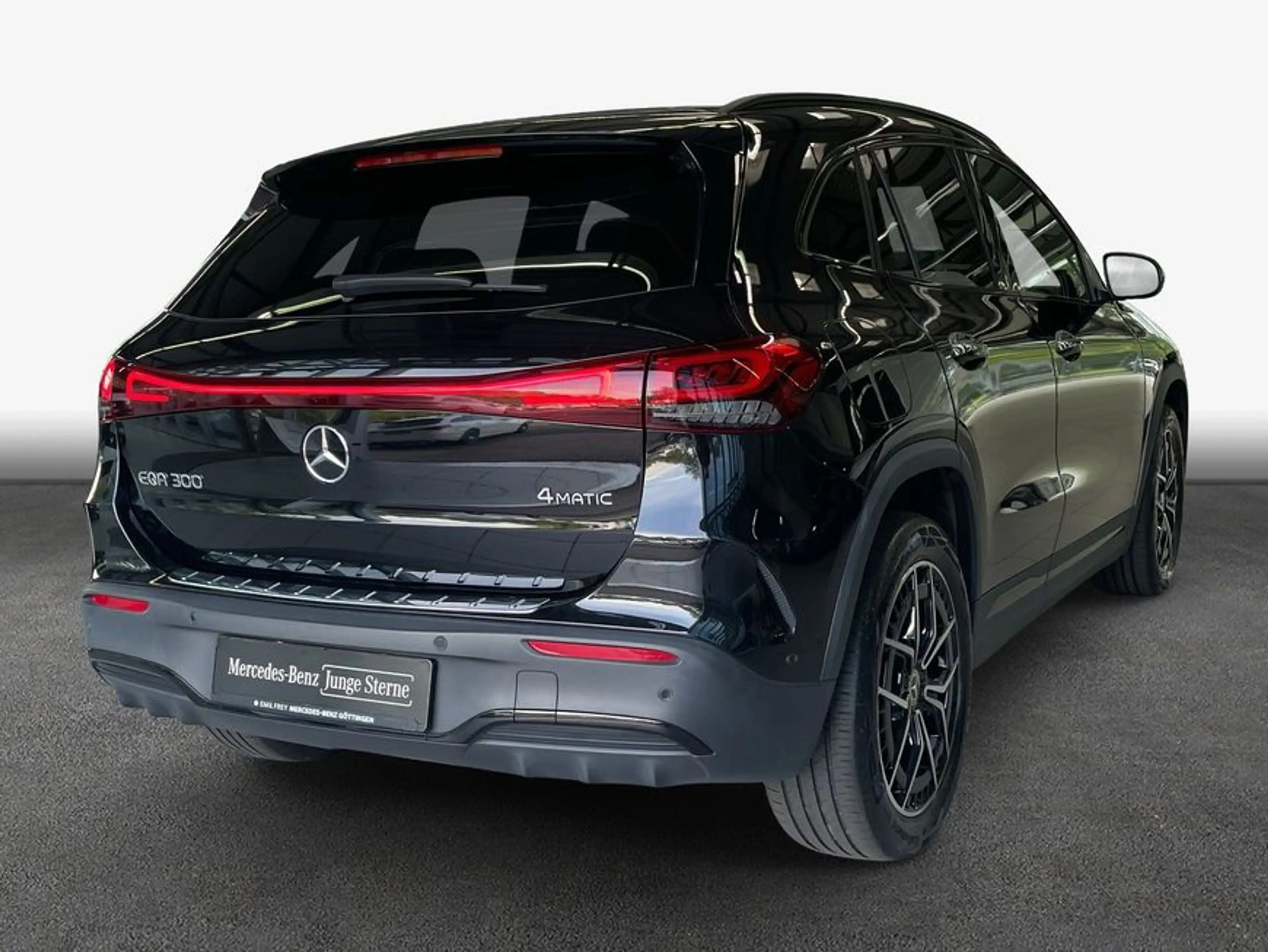 Mercedes-Benz EQA 300 EQA — photo 2