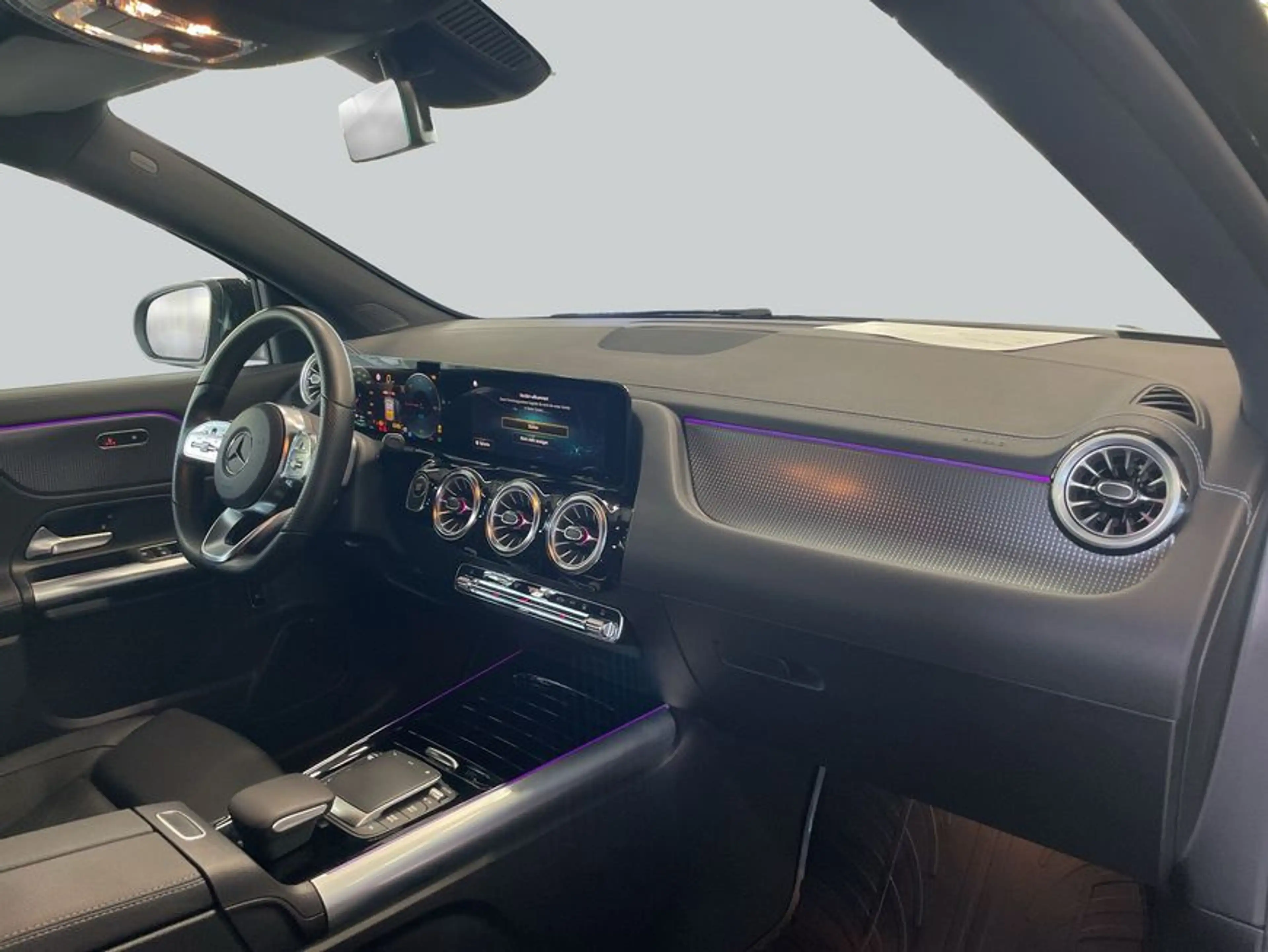 Mercedes-Benz EQA 300 EQA — photo 15