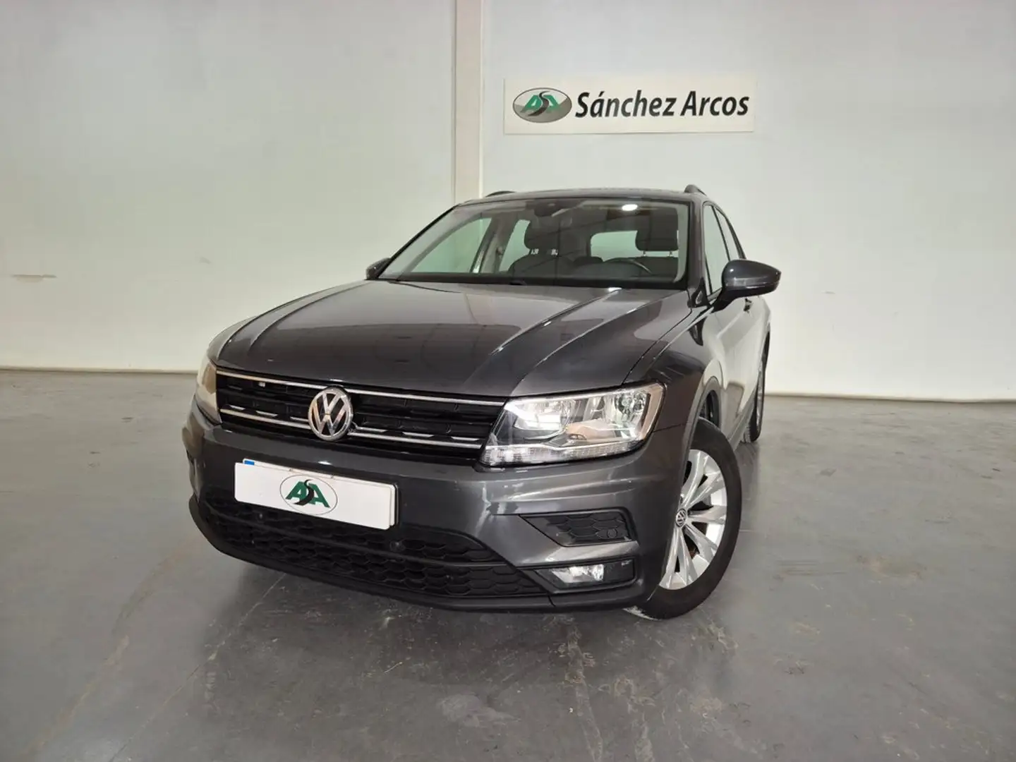 Volkswagen Tiguan 2.0TDI Edition 85kW Gris - 1
