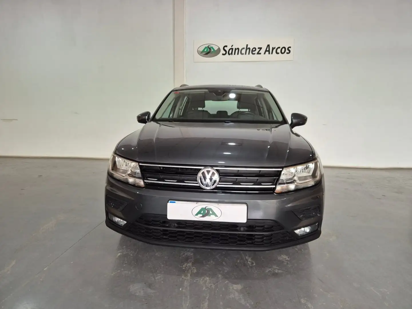 Volkswagen Tiguan 2.0TDI Edition 85kW Gris - 2