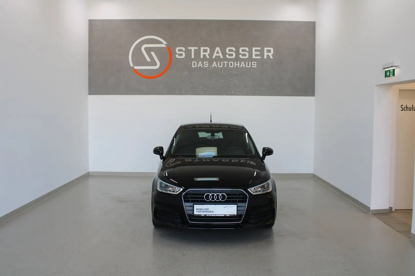 Audi A1 1.0 TFSI intense Schwarz - 2