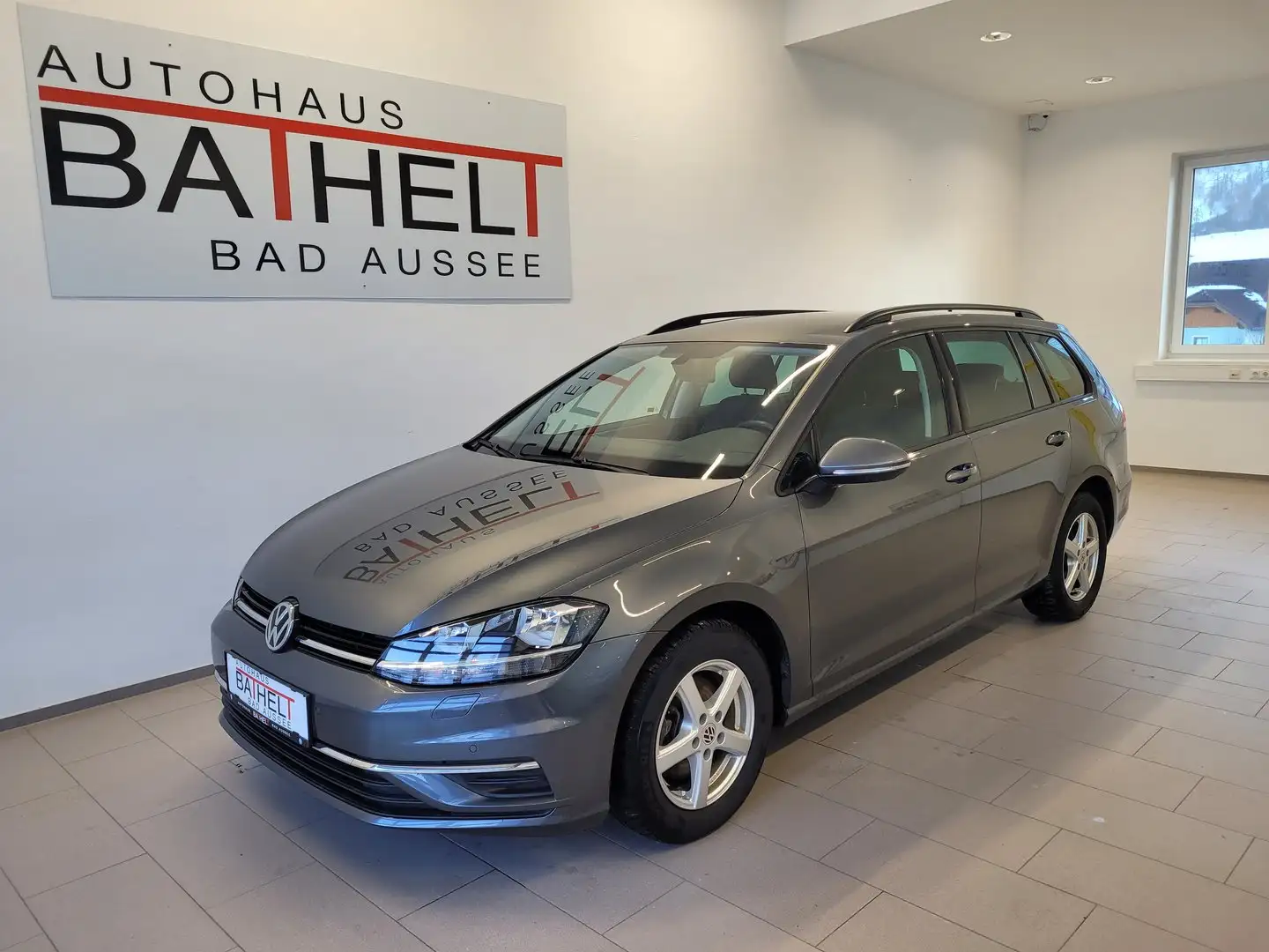 Volkswagen Golf Variant Comfortline TDI SCR Gris - 2