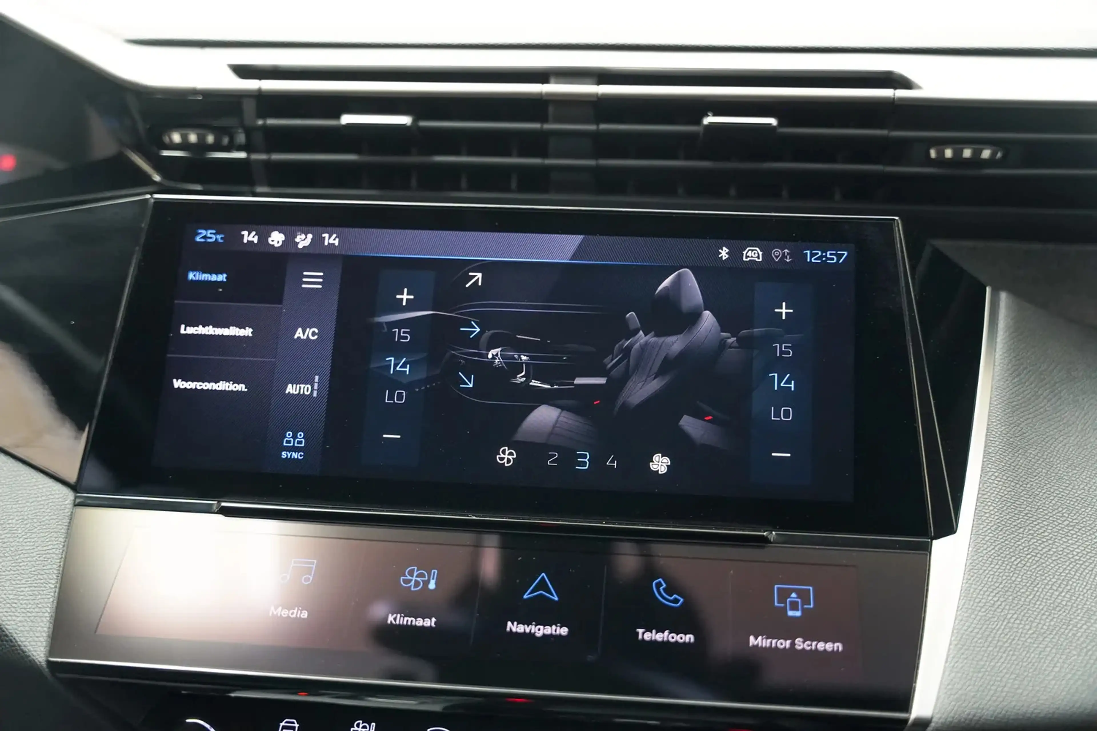 Peugeot 308 B 1.6 HYBRID 180 E AUTO 8 ALLURE berline h — photo 8