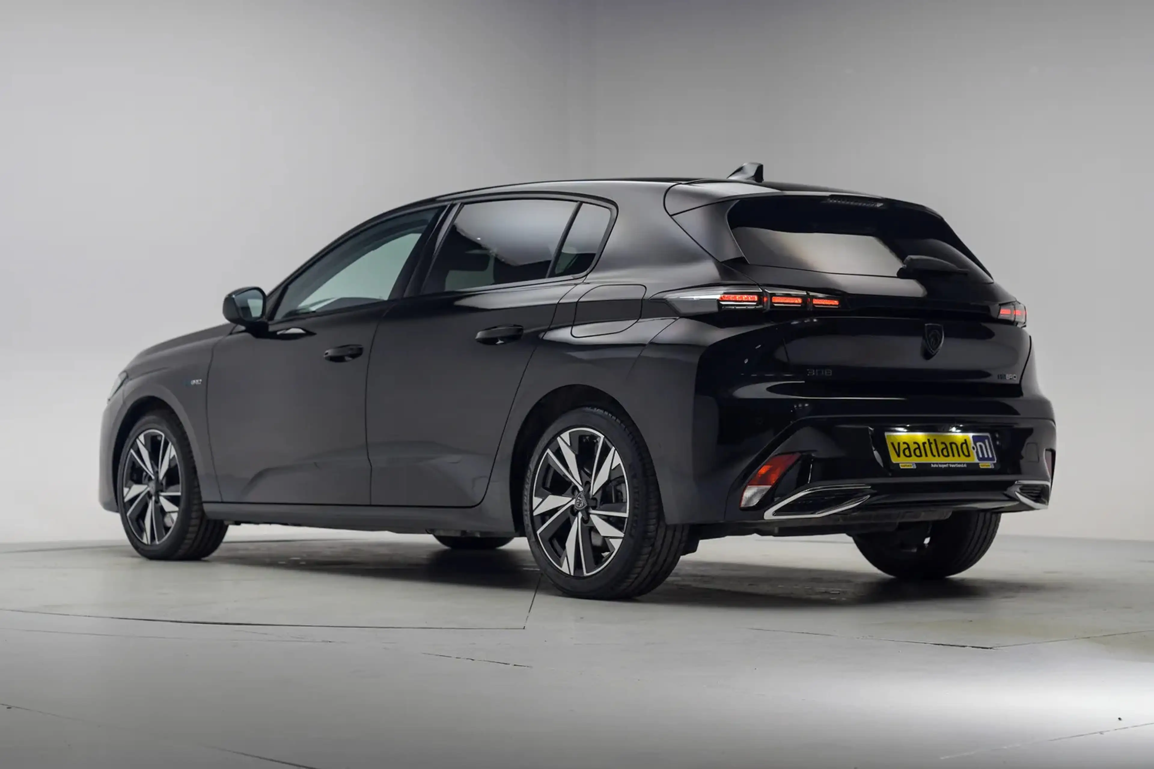 Peugeot 308 B 1.6 HYBRID 180 E AUTO 8 ALLURE berline h — photo 3
