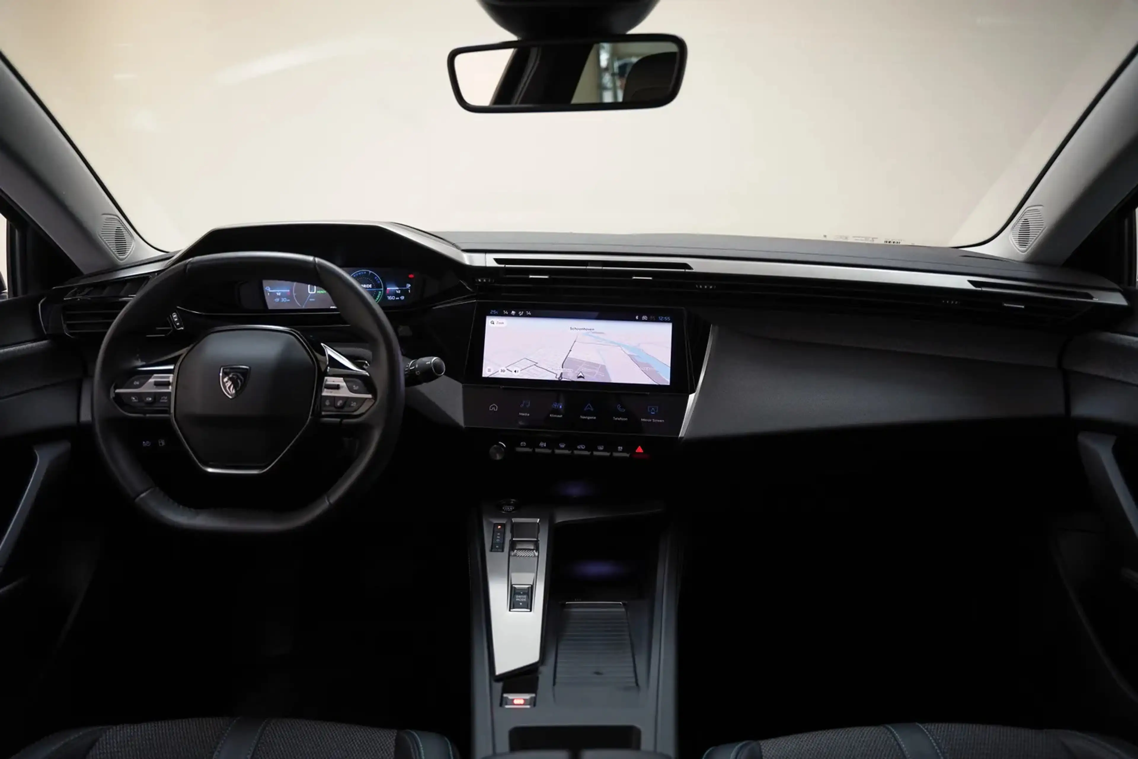 Peugeot 308 B 1.6 HYBRID 180 E AUTO 8 ALLURE berline h — photo 4
