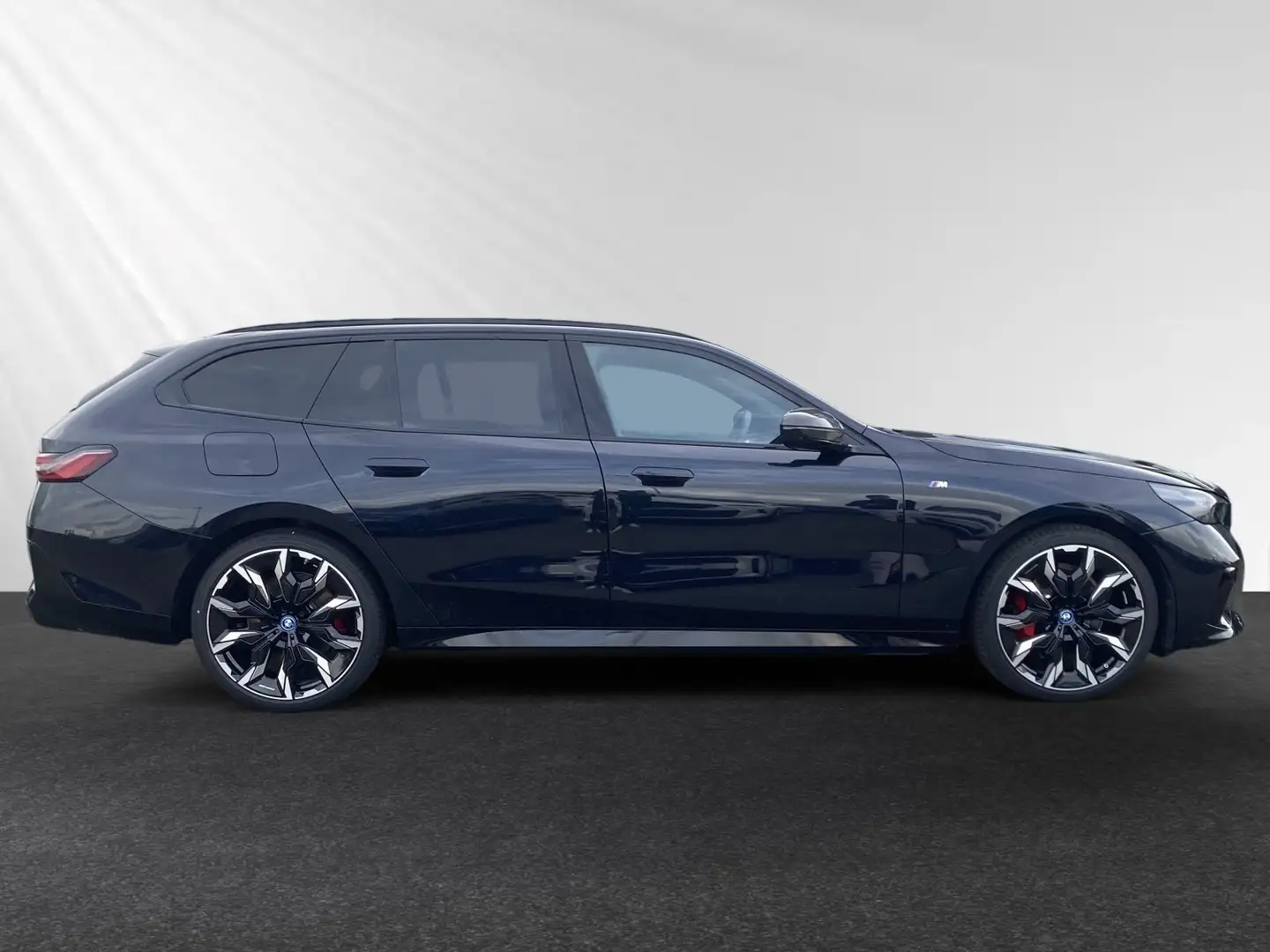 BMW 530 e xDrive Touring M Sport Pro|AHK|Pano|B&W Schwarz - 2