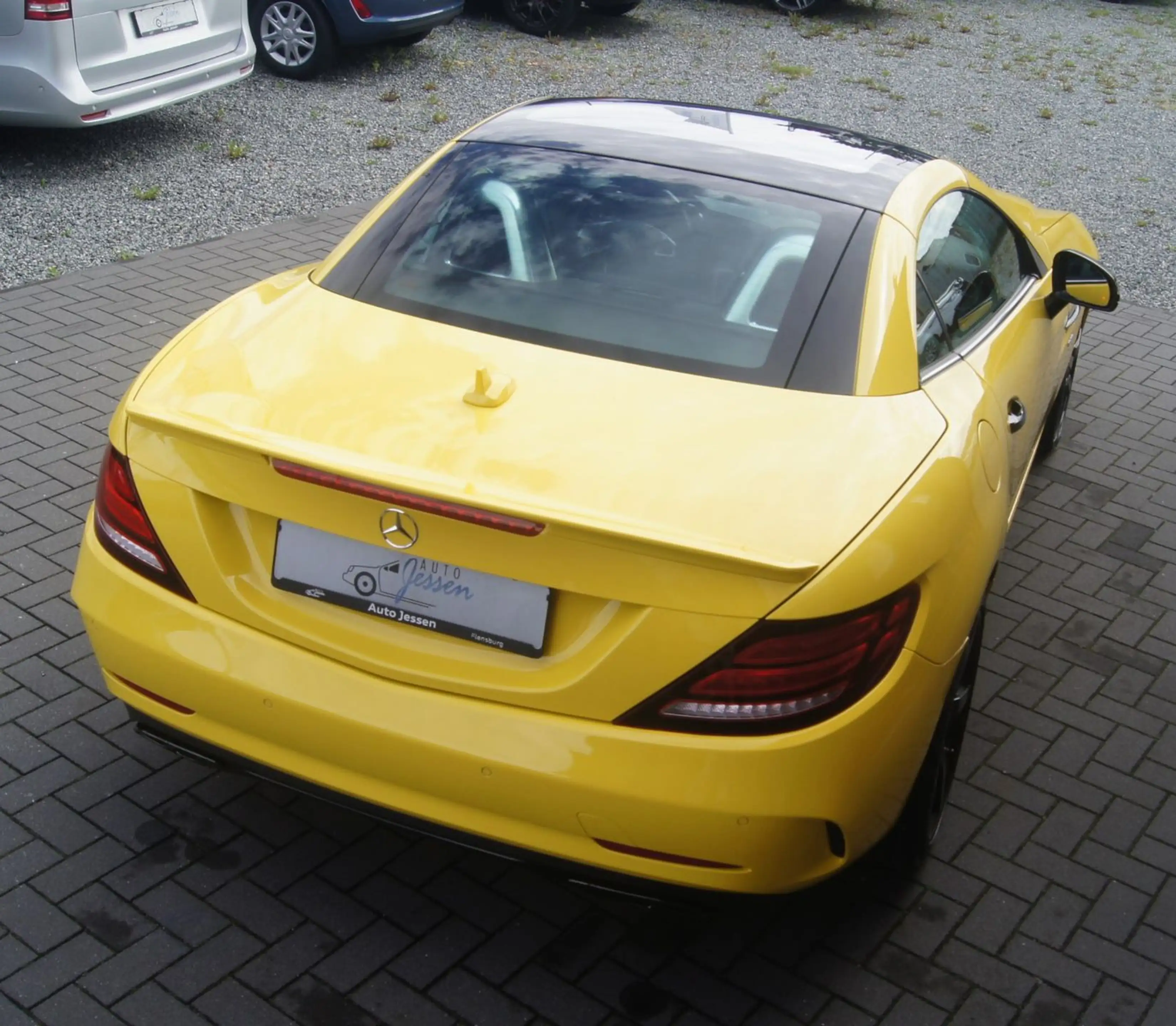Mercedes-Benz SLC 43 AMG Roadster FINAL EDITION — photo 12