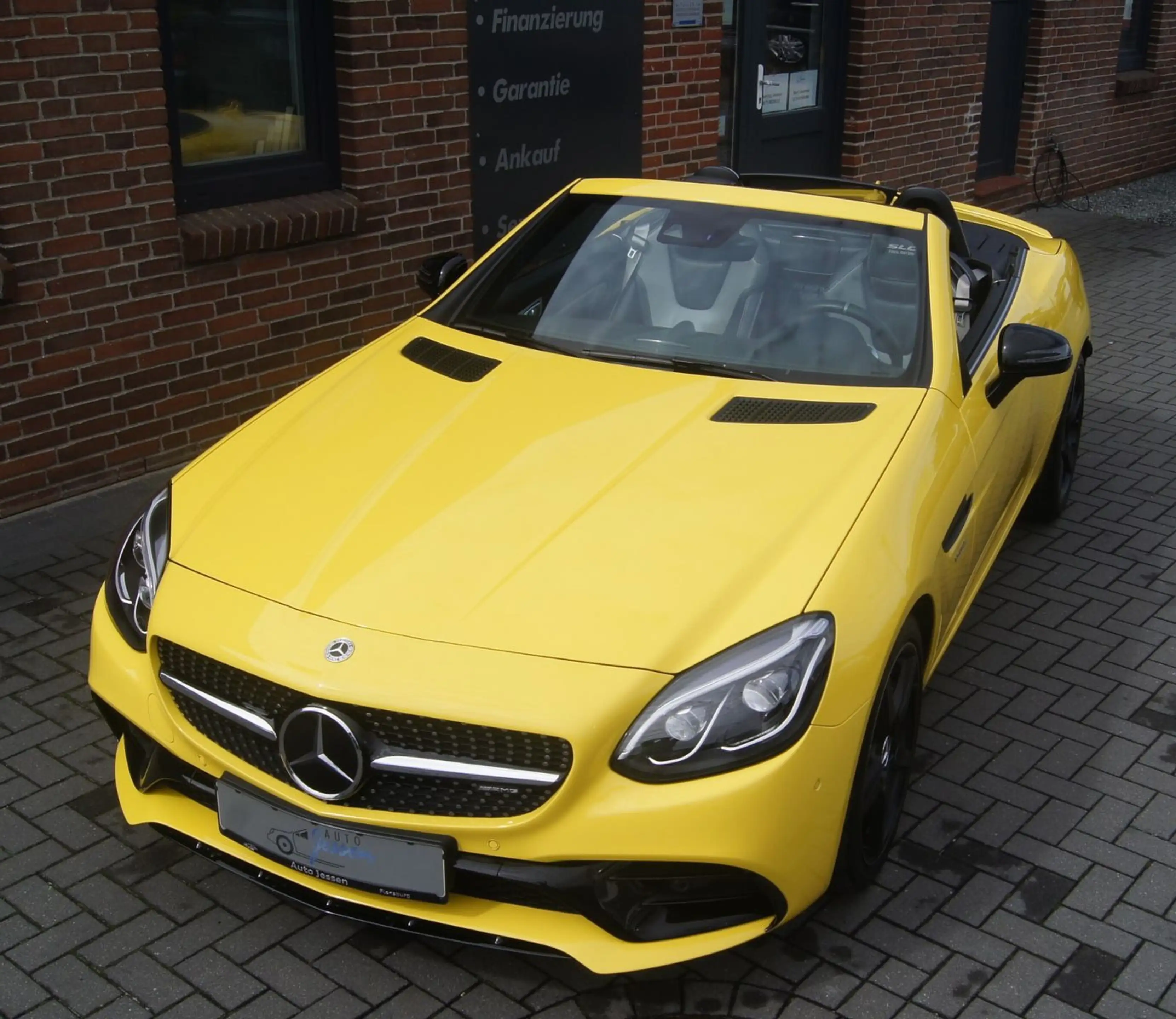 Mercedes-Benz SLC 43 AMG Roadster FINAL EDITION — photo 7