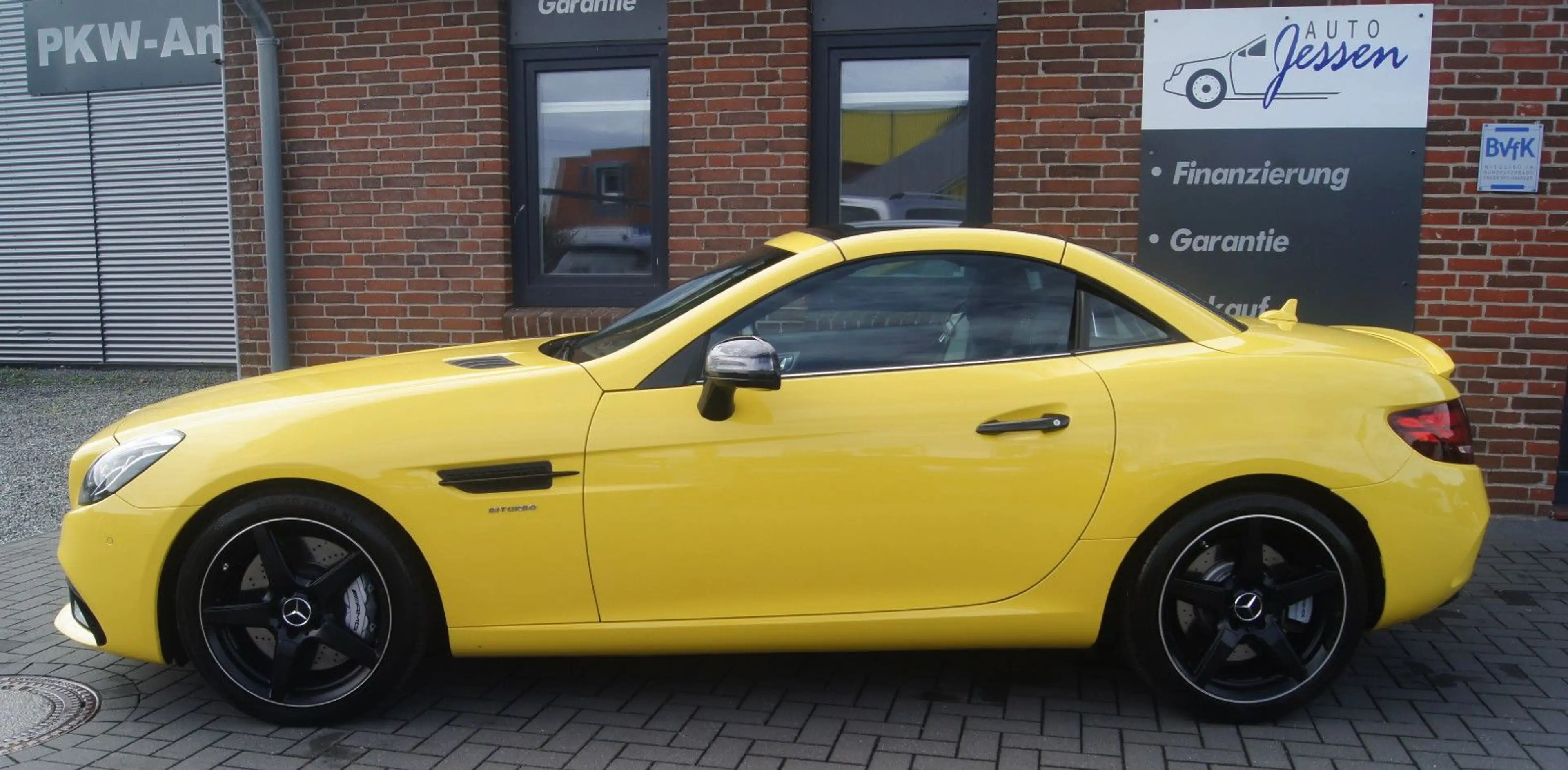 Mercedes-Benz SLC 43 AMG Roadster FINAL EDITION — photo 4