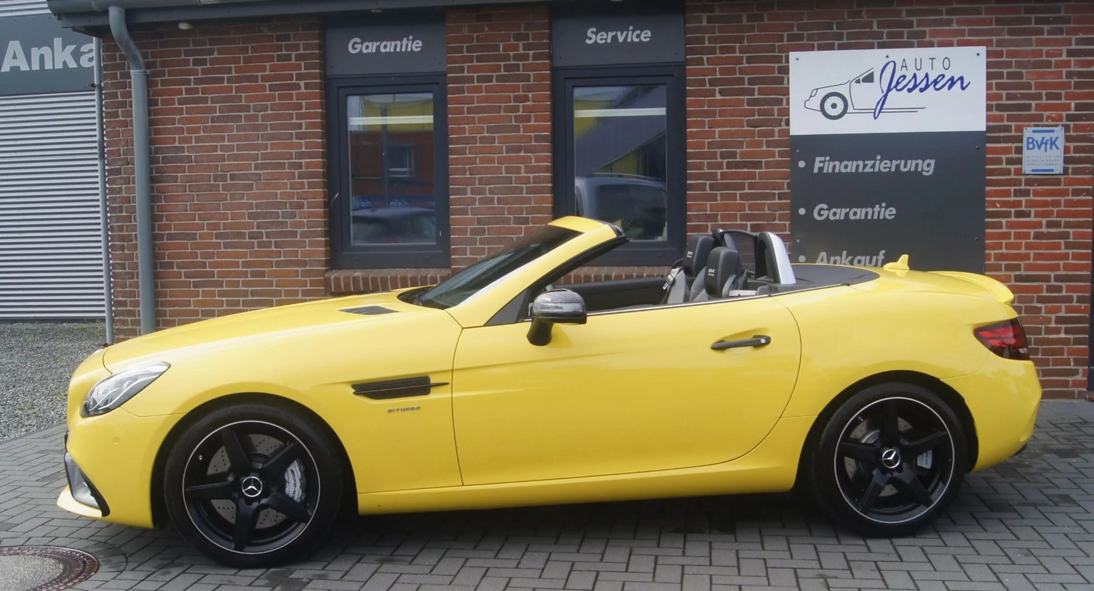 Mercedes-Benz SLC 43 AMG Roadster FINAL EDITION — photo 3