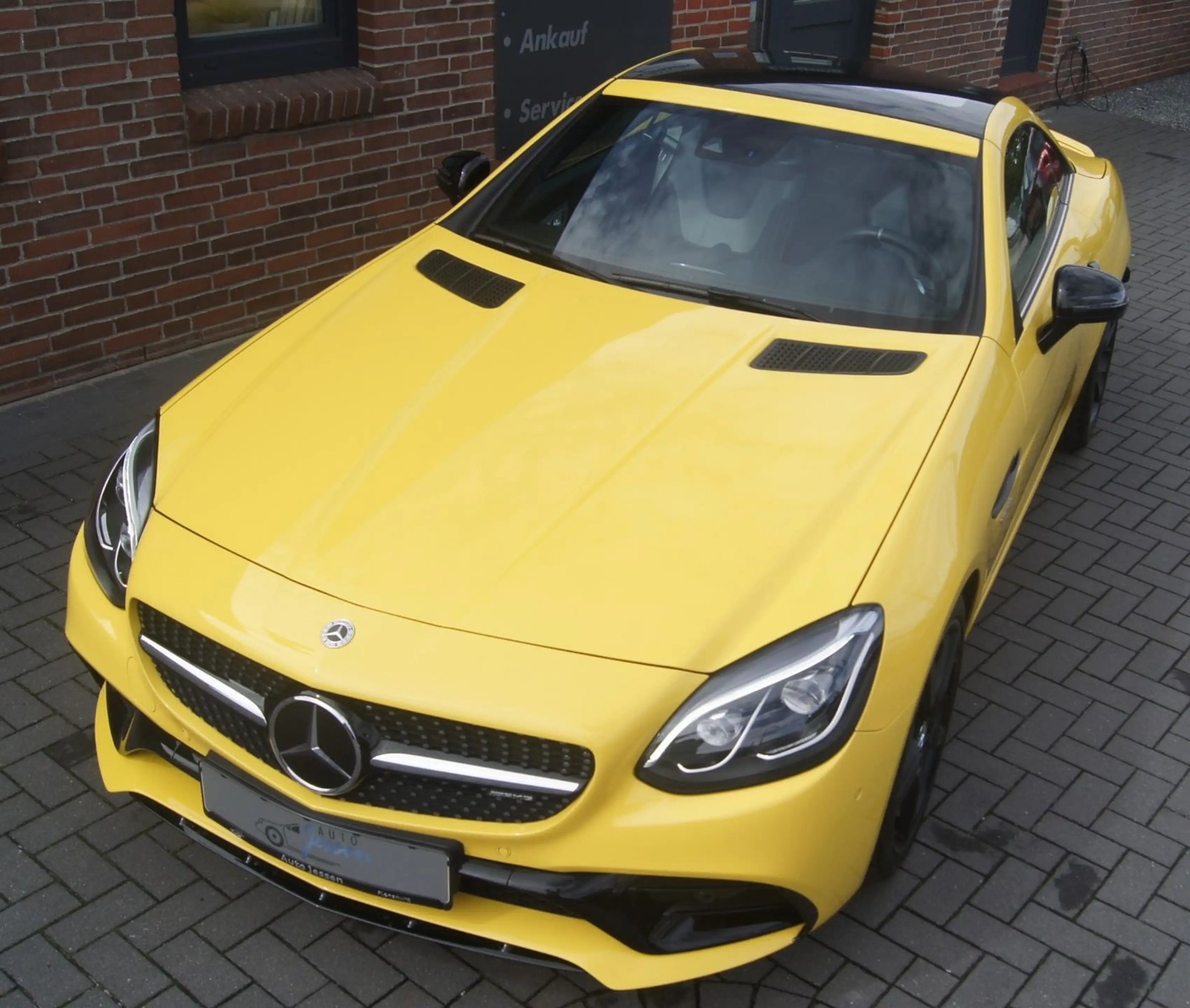 Mercedes-Benz SLC 43 AMG Roadster FINAL EDITION — photo 8