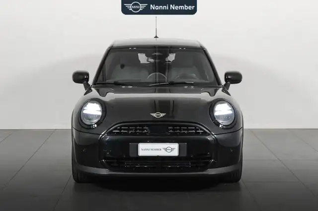 Mini Cooper Cooper view 2