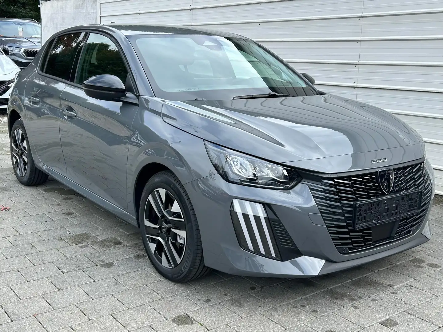 Peugeot 208 Allure Turbo 100 PS Android Auto*SHZ*PDC v/h*Kl... Grau - 1