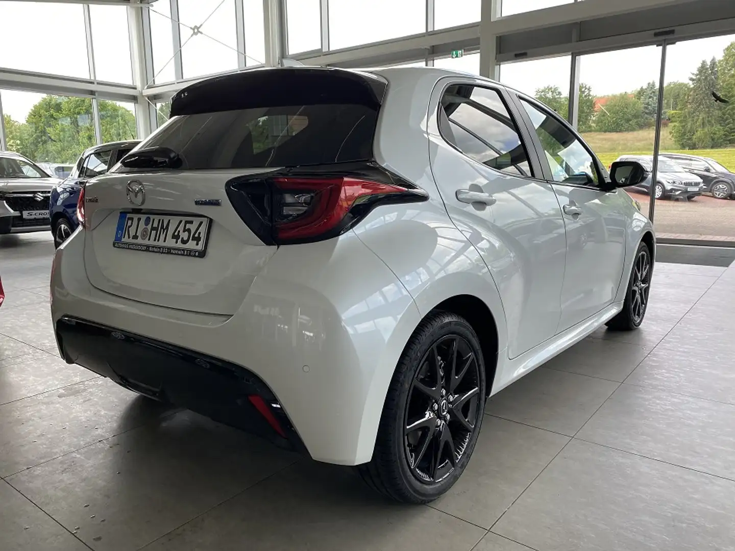 Mazda 2 Hybrid 1.5 Homura Plus AUTOMATIK Panorama, Head-up Weiß - 2