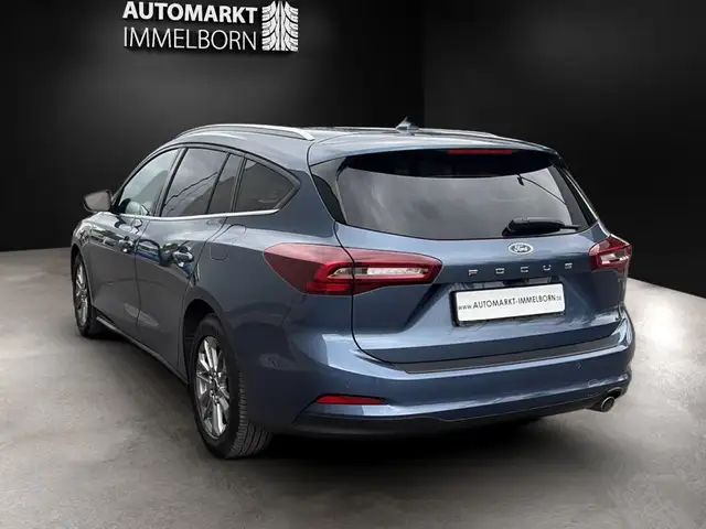 Ford Focus view 5