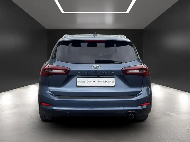 Ford Focus view 10