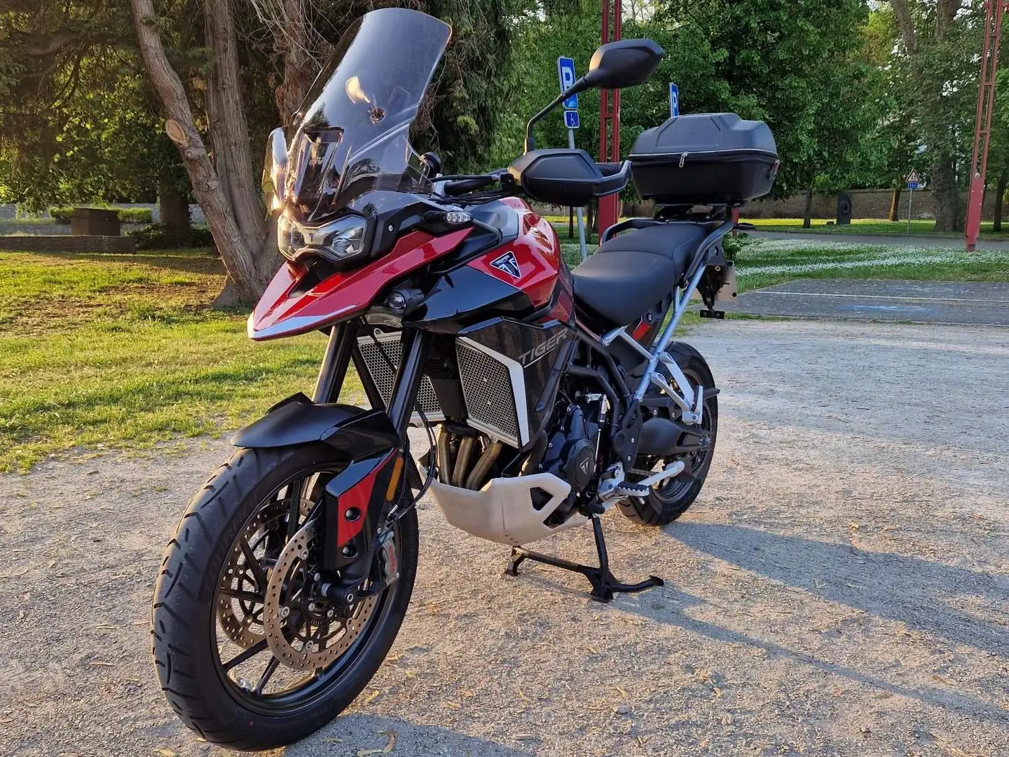Triumph Tiger 900 GT PRO Rouge - 1