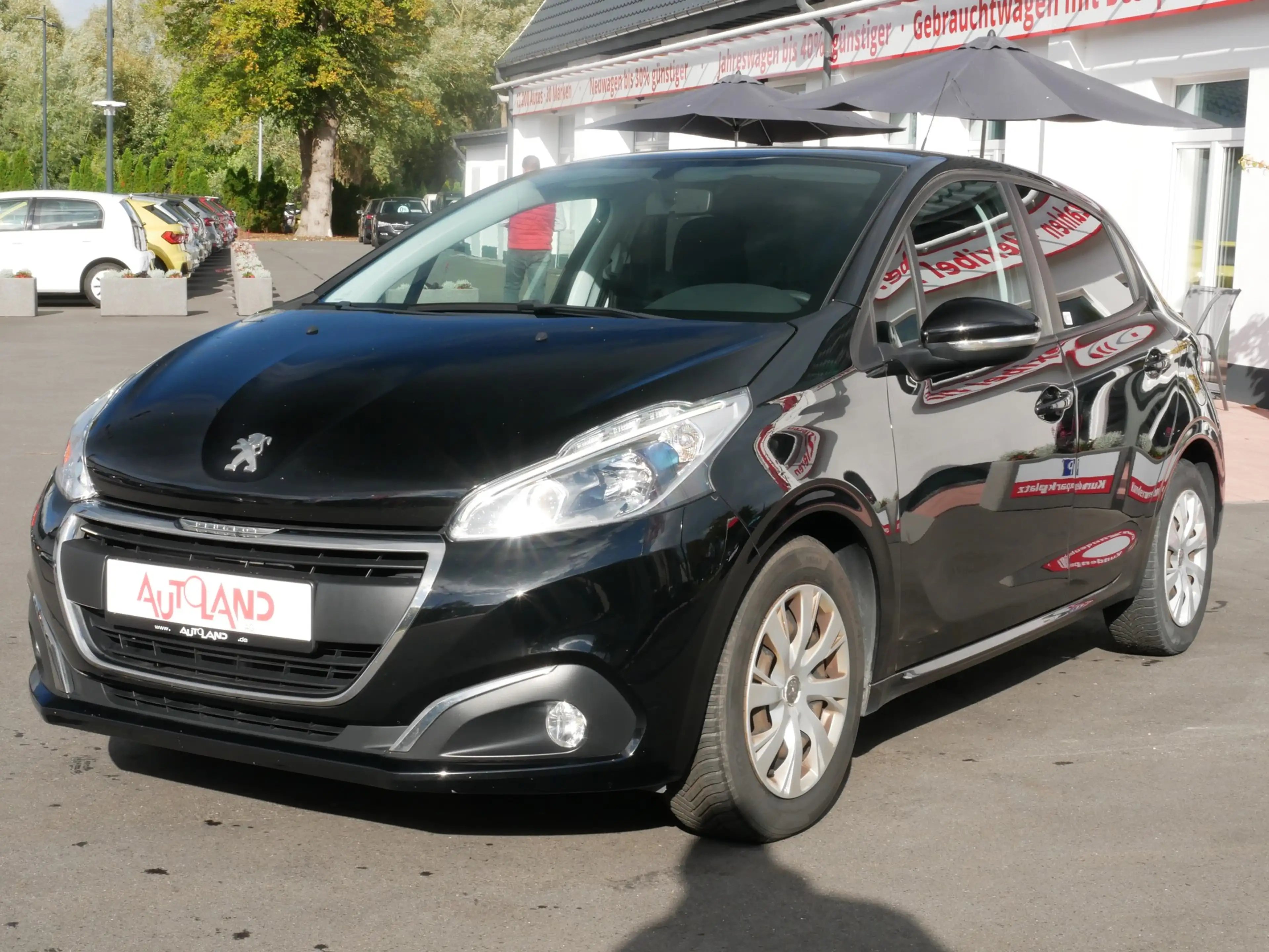 Peugeot 208 1.2 Active Klima Sitzheizung Tempomat PDC