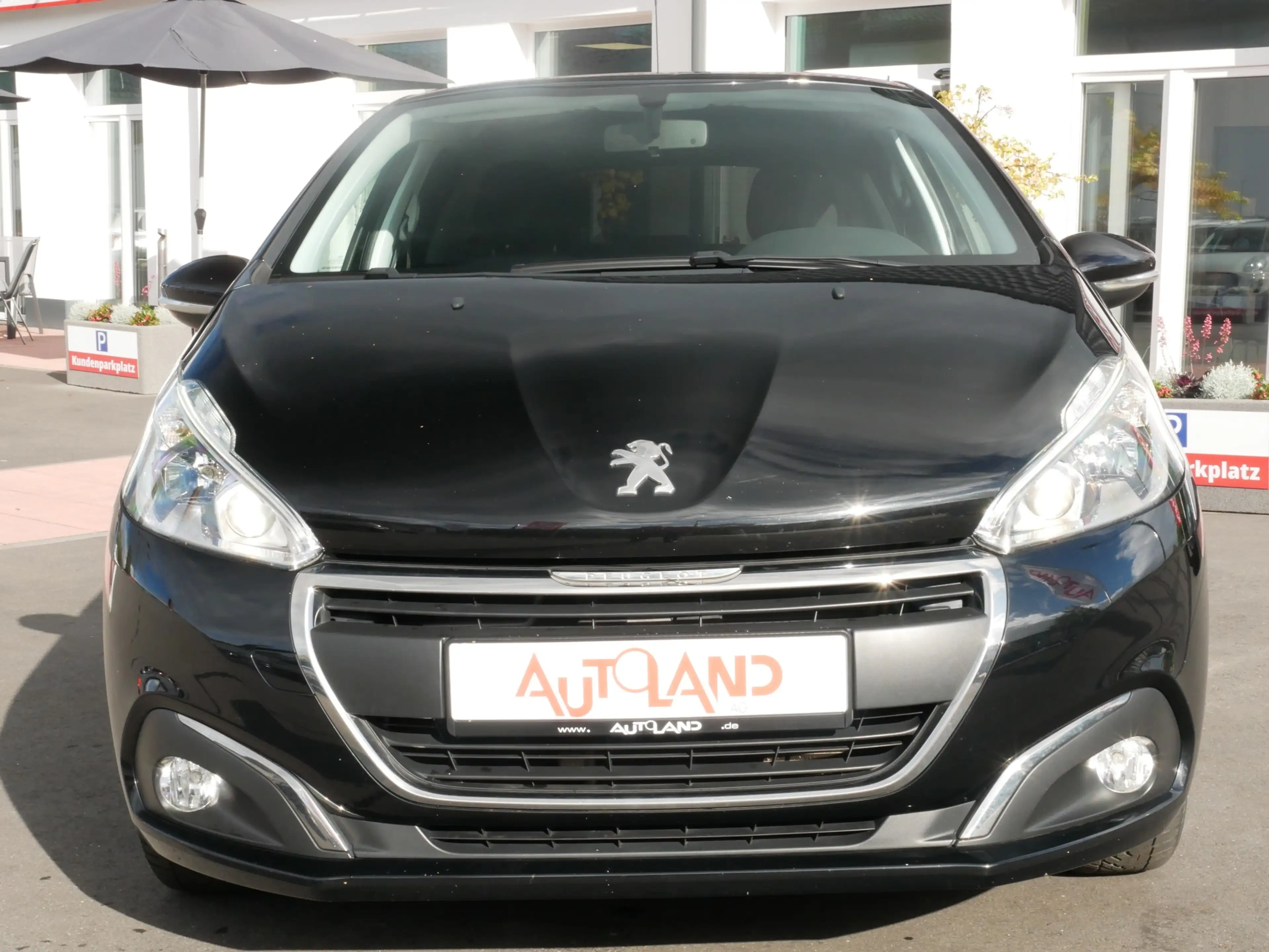Peugeot 208 1.2 Active Klima Sitzheizung Tempomat PDC — photo 8