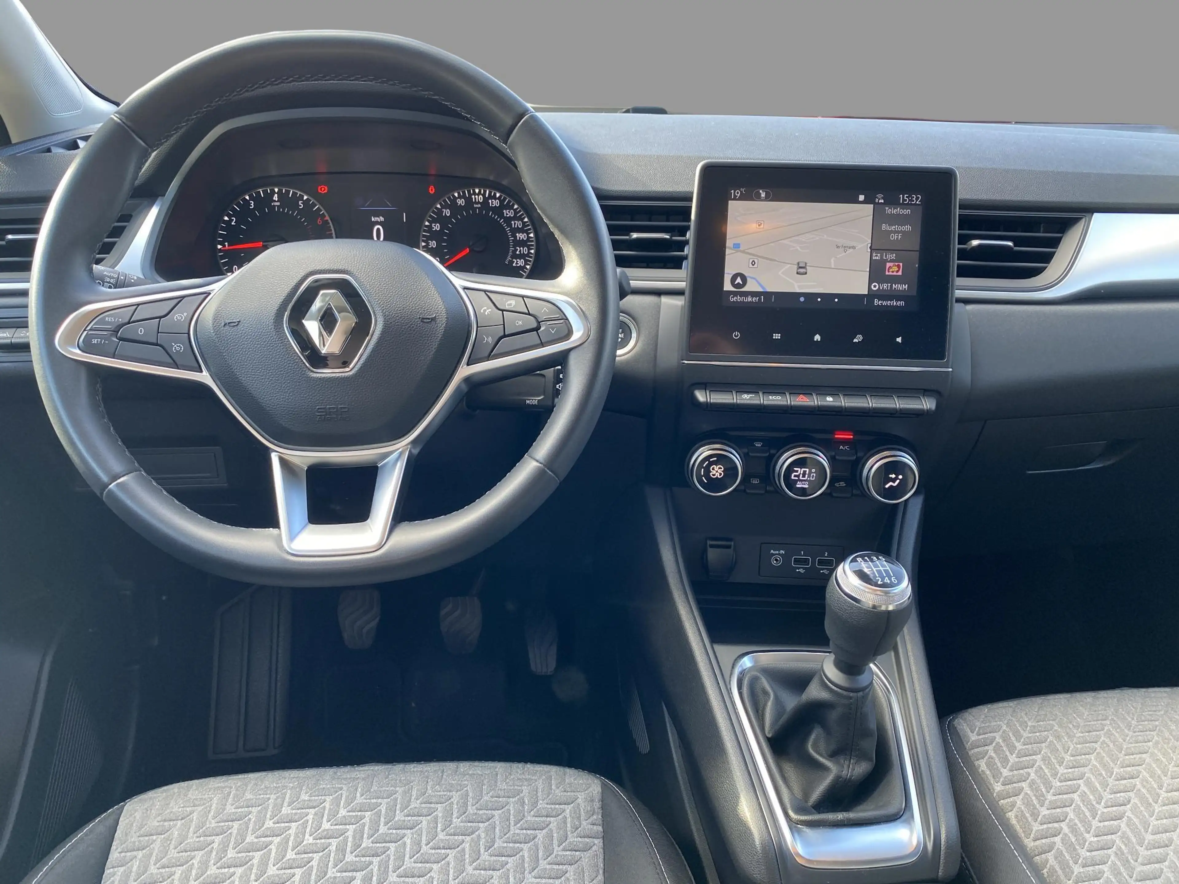 Renault Captur Limited#3 TCe 90 — photo 11
