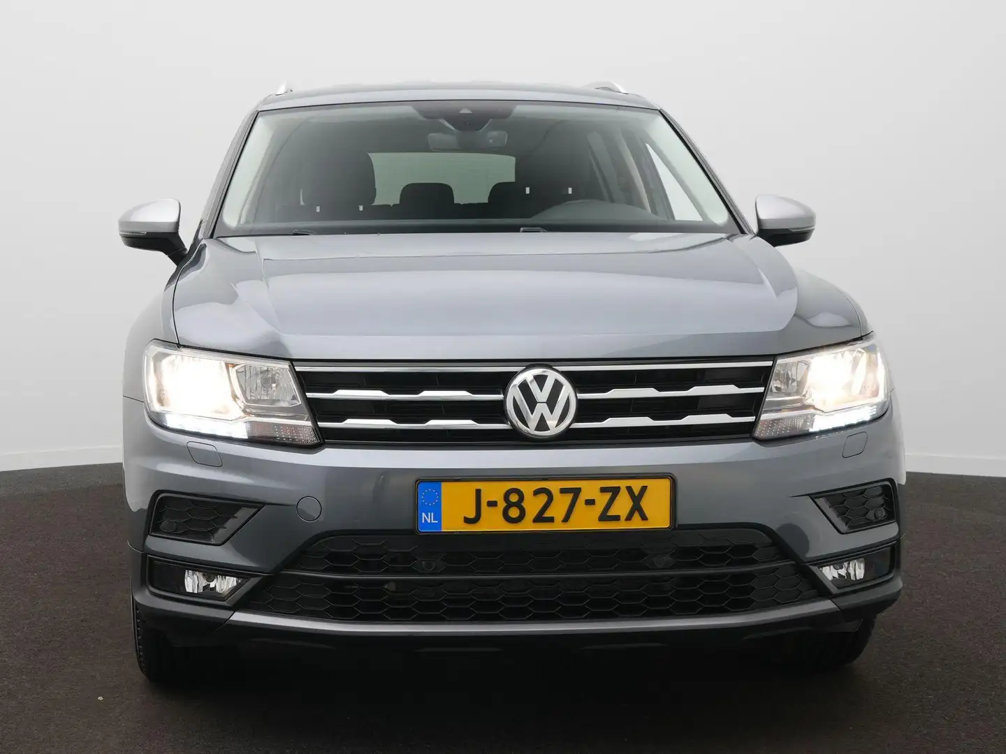 Volkswagen Tiguan Allspace 1.5 TSI Comfortline Business 7p. / Elek. Trekhaak Grijs - 2