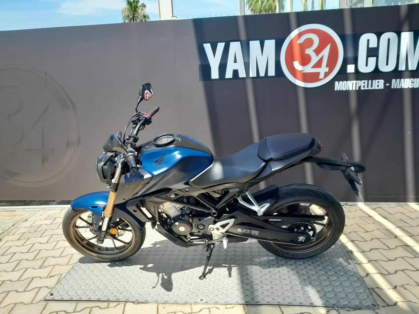 Honda CB 125 Bleu - 1