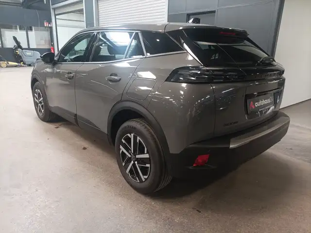 Peugeot 2008 view 4