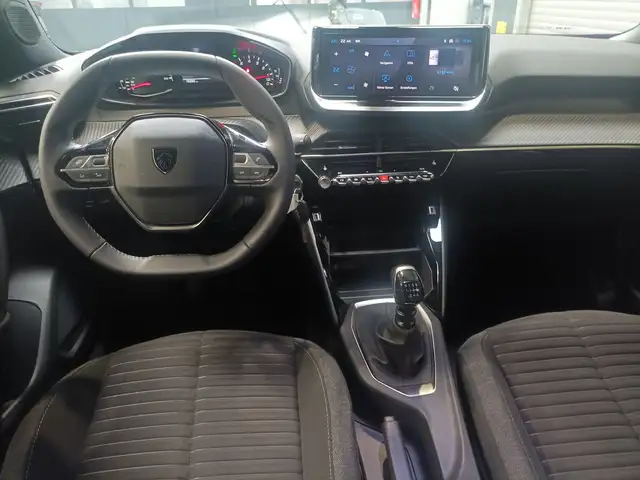 Peugeot 2008 view 9