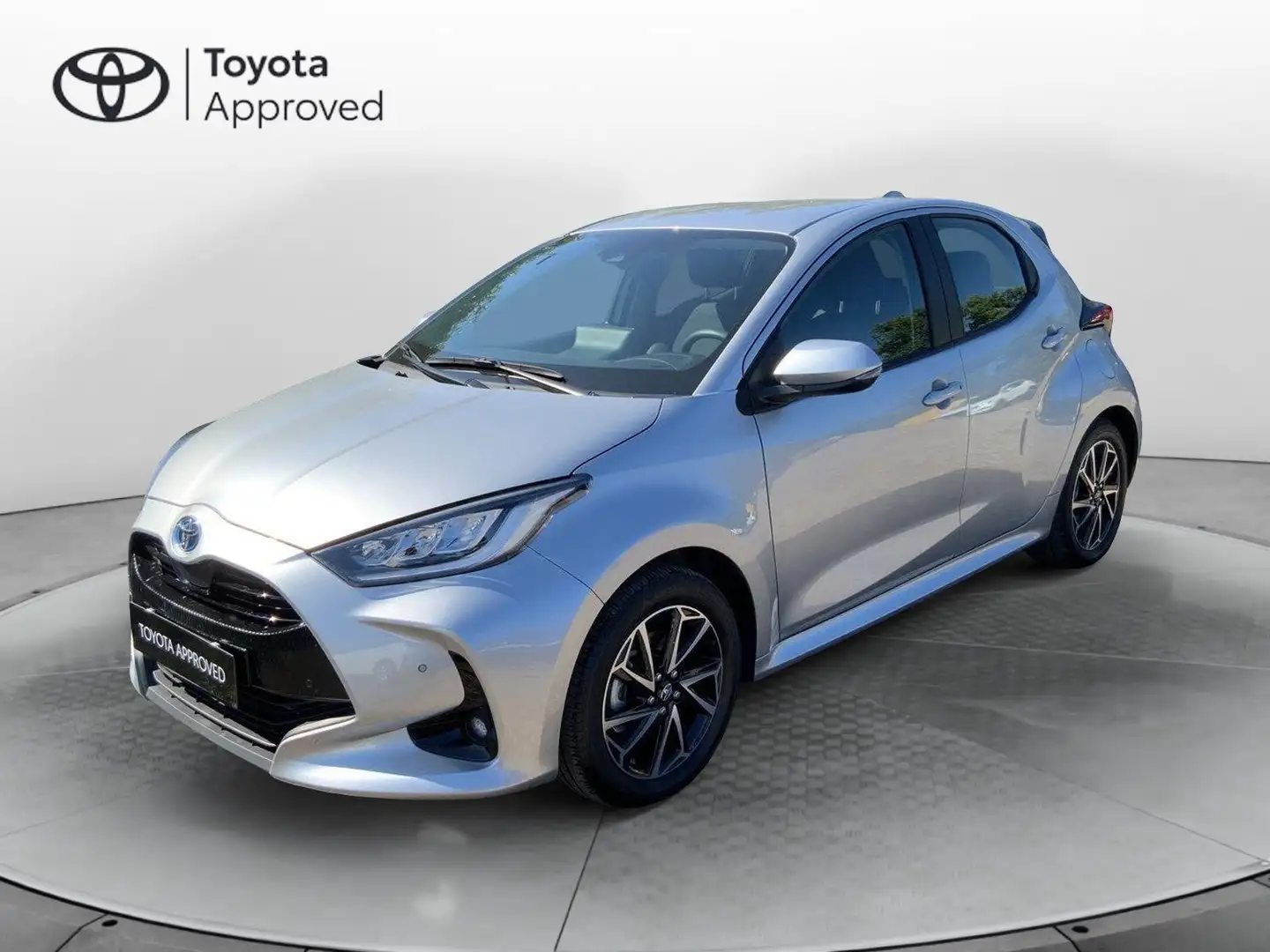 Toyota Yaris 4ª serie 1.5 Hybrid 5 porte Trend Grigio - 1