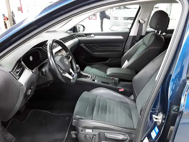 Volkswagen Passat view 7