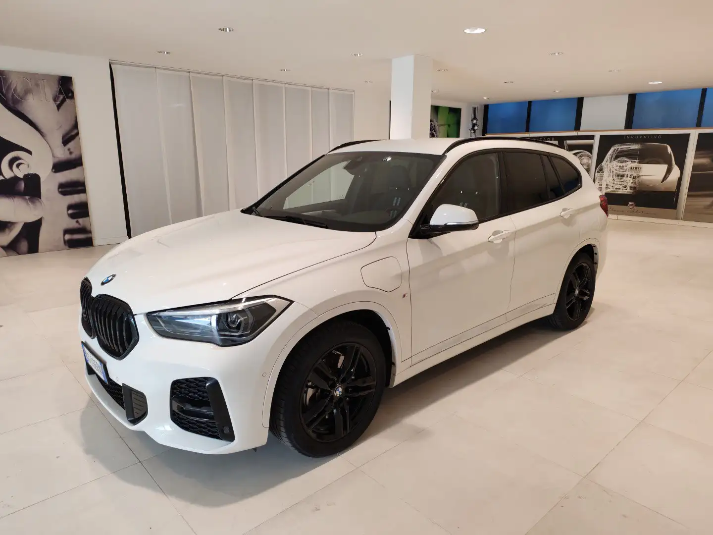 BMW X1 xDrive25e PHEV Msport Fari LED Cruise (M sport) Blanc - 1