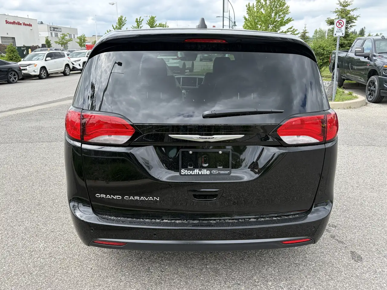 Chrysler Grand Caravan снимка Chrysler Grand Caravan