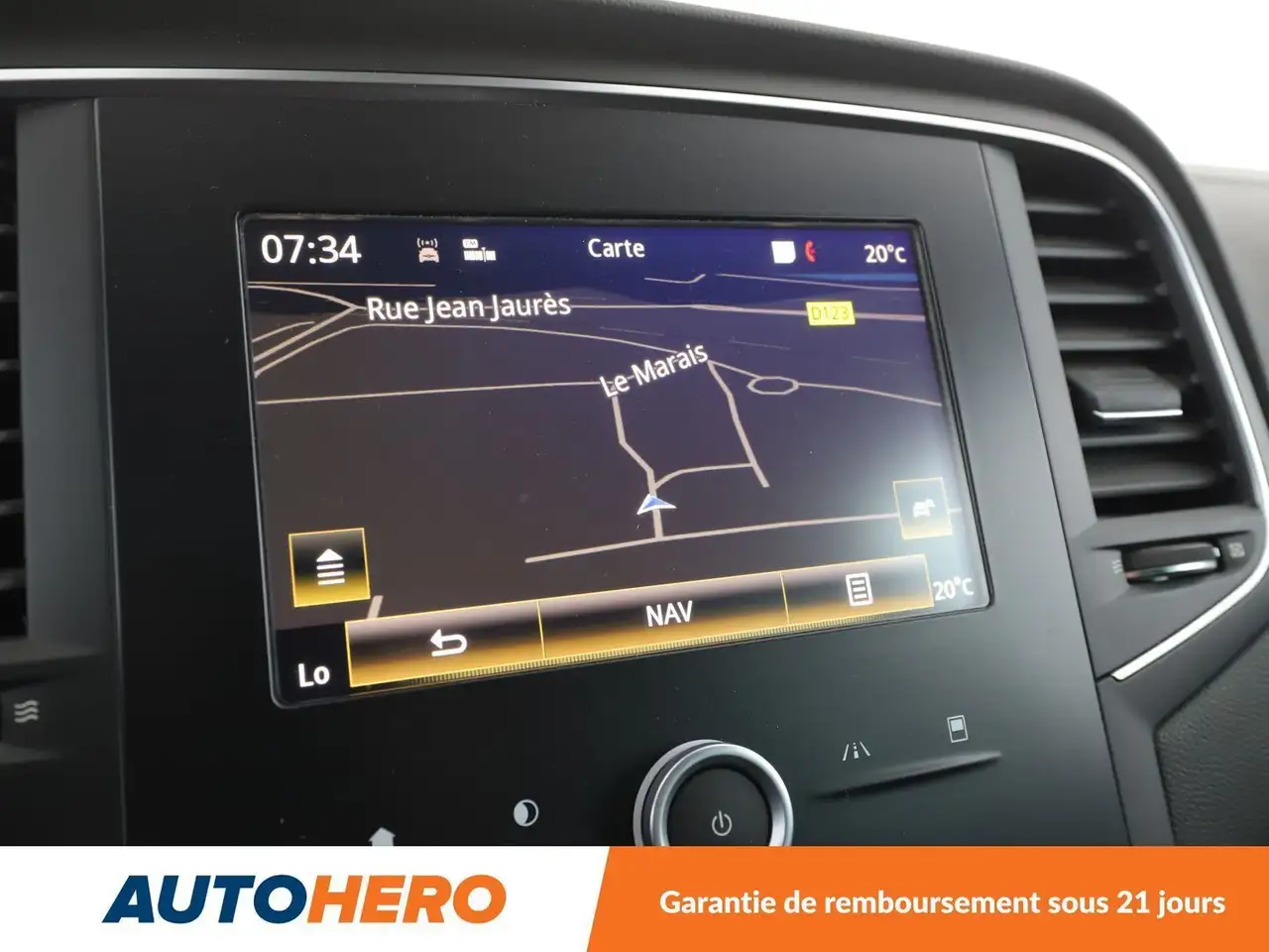 Renault Megane Berline — photo 21