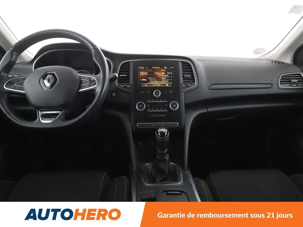 Renault Megane Berline — photo 12