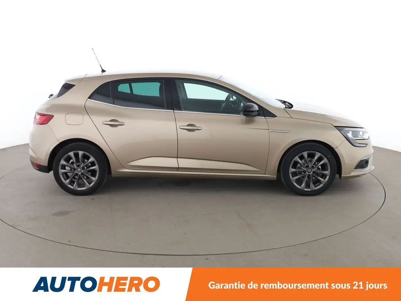 Renault Megane Berline — photo 7