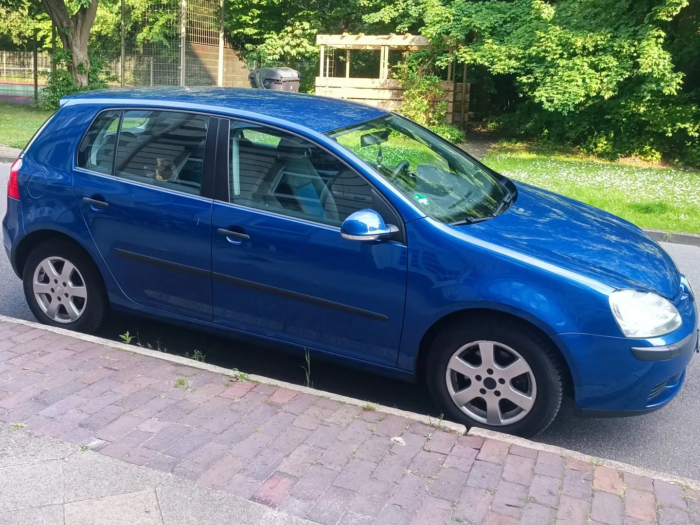 Volkswagen Golf Golf V  5-Türer 1.4 FSI Comfortline Blau - 2