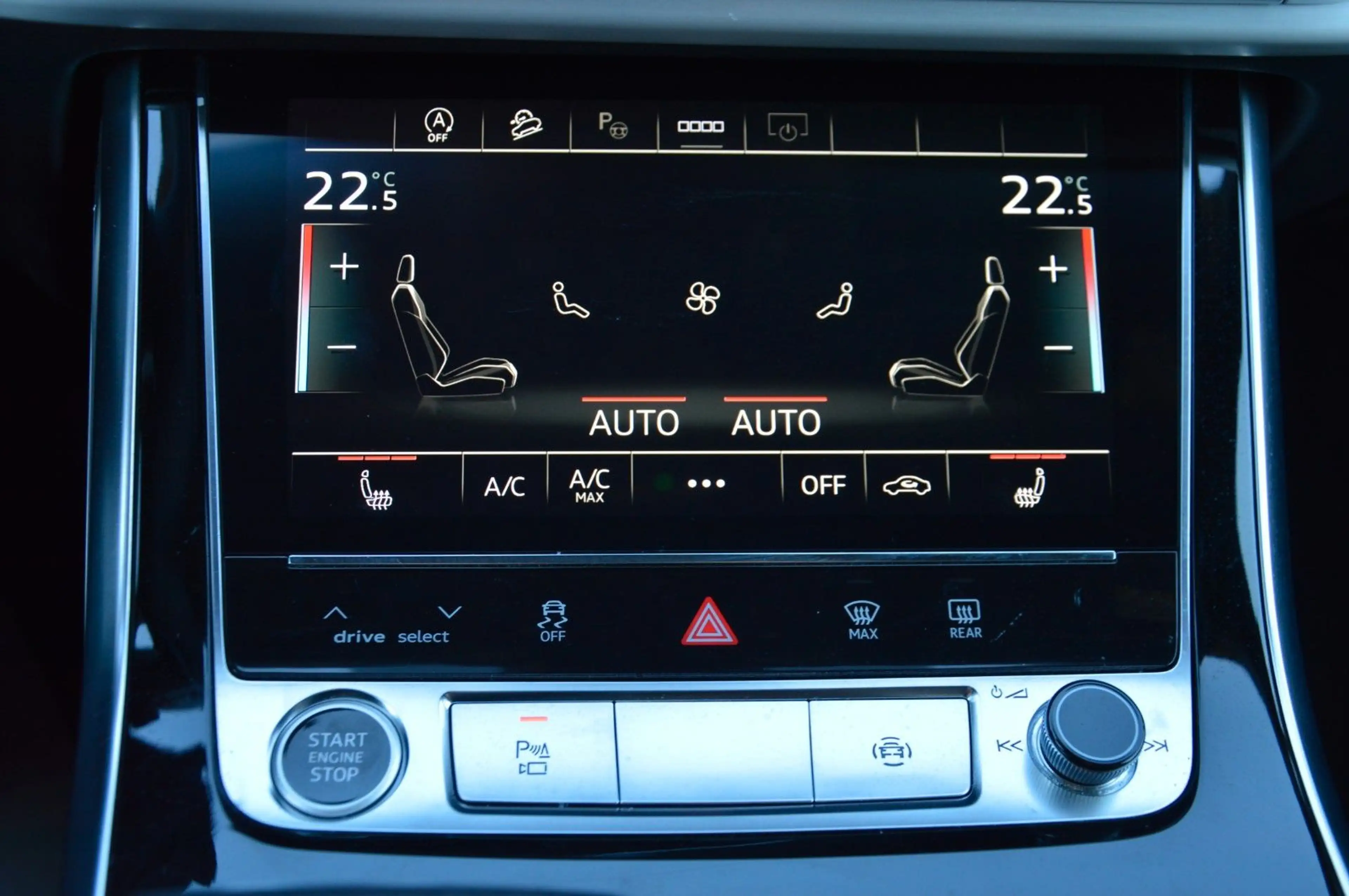 Audi Q7 45 TDI qu."SLINE"AHK"KAMERA"MATRIX"LUFTFEDER" — photo 15