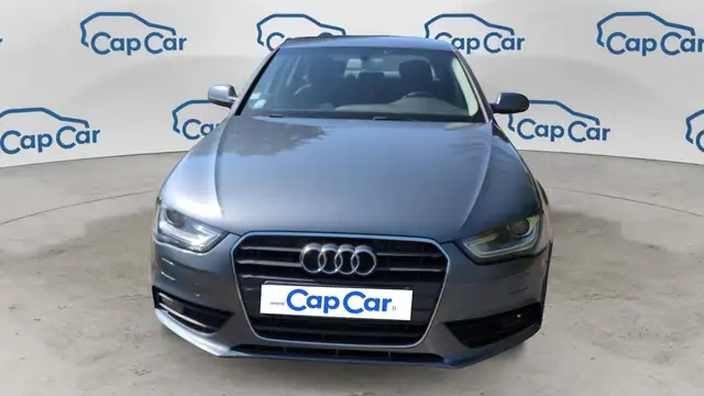 Audi A4 view 5