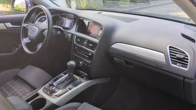 Audi A4 view 10