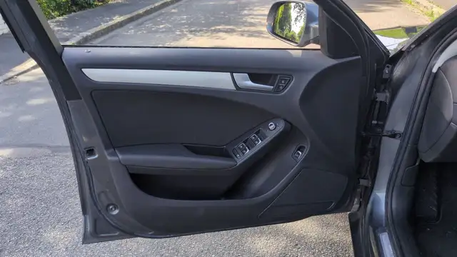 Audi A4 view 7